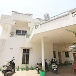 Spot On 38719 Hotel Jagdish