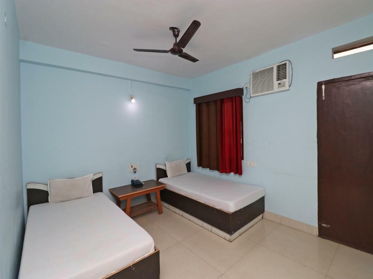 Spot On 38719 Jagdish Hotel