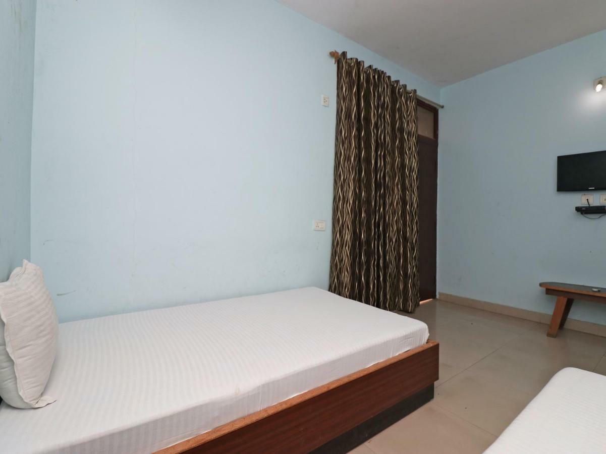 Spot On 38719 Jagdish Hotel Puri